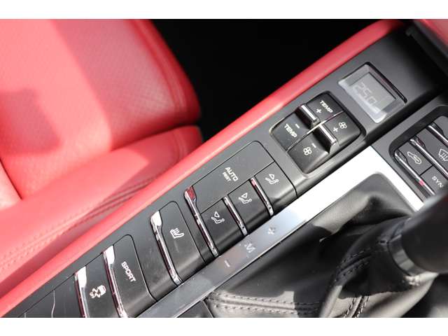 ポルシェ マカン Ｓ ＰＤＫ ４ＷＤ H27年 (甲信越・北陸) 99