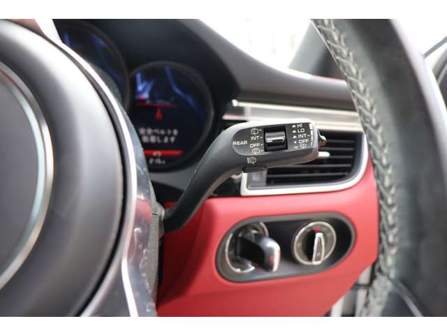 ポルシェ マカン Ｓ ＰＤＫ ４ＷＤ H27年 (甲信越・北陸) 99