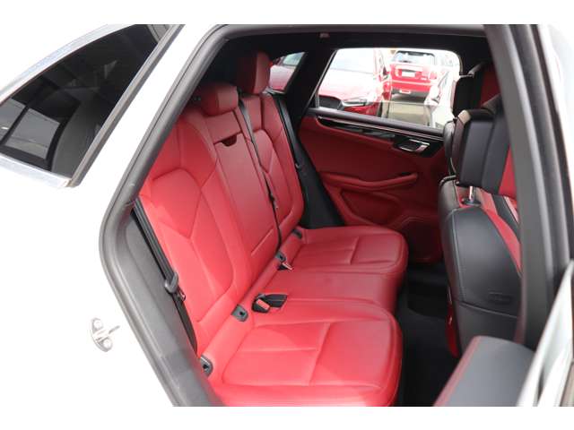ポルシェ マカン Ｓ ＰＤＫ ４ＷＤ H27年 (甲信越・北陸) 99