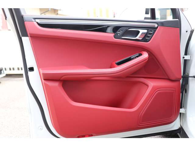 ポルシェ マカン Ｓ ＰＤＫ ４ＷＤ H27年 (甲信越・北陸) 99