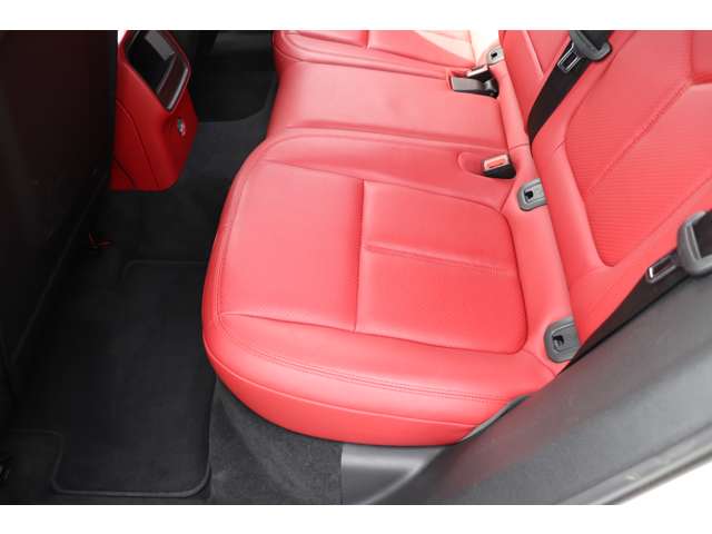 ポルシェ マカン Ｓ ＰＤＫ ４ＷＤ H27年 (甲信越・北陸) 99
