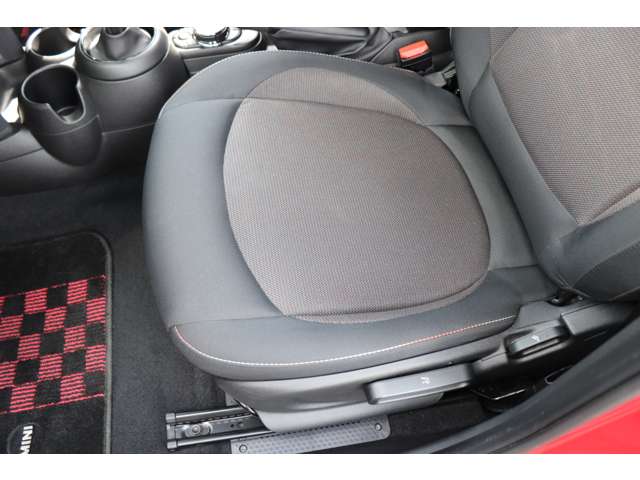 ミニ ミニ クーパー ５ドア ＤＣＴ R1年 (甲信越・北陸) 99