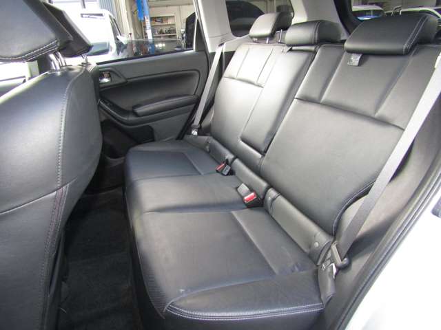 スバル フォレスター ２．０ＸＴ アイサイト ４ＷＤ H25年 (関東) 99