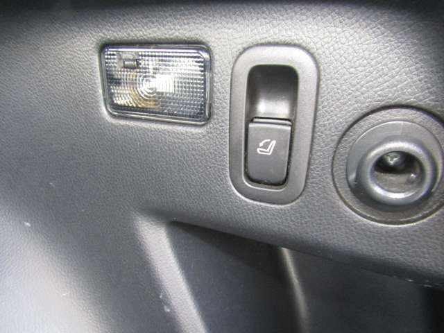 スバル フォレスター ２．０ＸＴ アイサイト ４ＷＤ H25年 (関東) 99