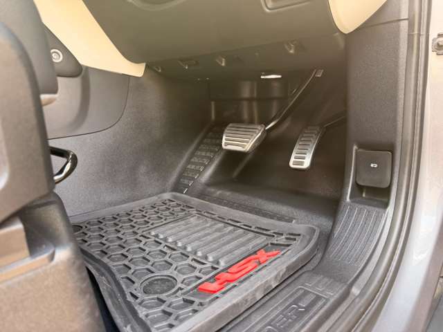 ランドローバー ディフェンダー １１０ Ｓ ２．０Ｌ Ｐ３００ ４ＷＤ R2年 (関東) 99