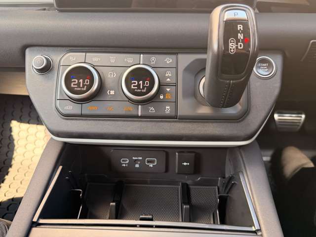 ランドローバー ディフェンダー １１０ Ｓ ２．０Ｌ Ｐ３００ ４ＷＤ R2年 (関東) 99