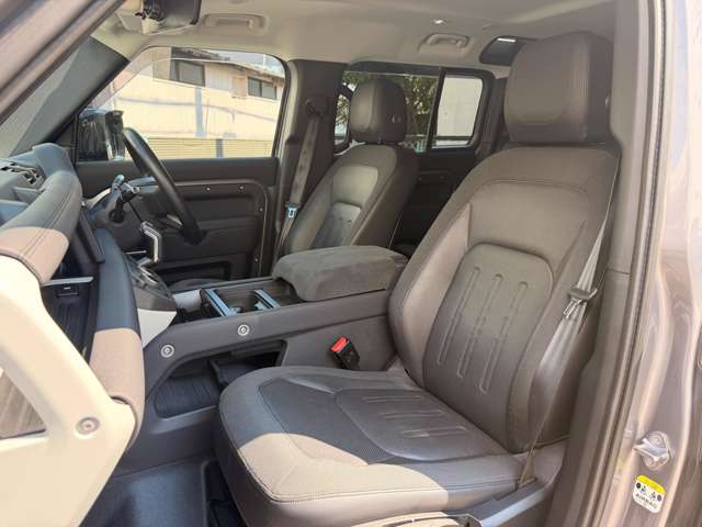 ランドローバー ディフェンダー １１０ Ｓ ２．０Ｌ Ｐ３００ ４ＷＤ R2年 (関東) 99