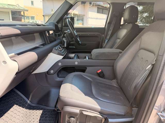 ランドローバー ディフェンダー １１０ Ｓ ２．０Ｌ Ｐ３００ ４ＷＤ R2年 (関東) 99