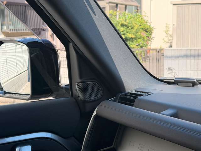 ランドローバー ディフェンダー １１０ Ｓ ２．０Ｌ Ｐ３００ ４ＷＤ R2年 (関東) 99