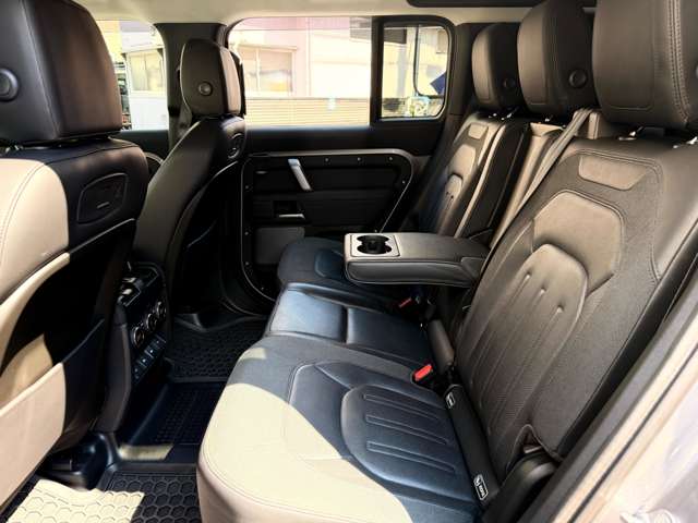 ランドローバー ディフェンダー １１０ Ｓ ２．０Ｌ Ｐ３００ ４ＷＤ R2年 (関東) 99