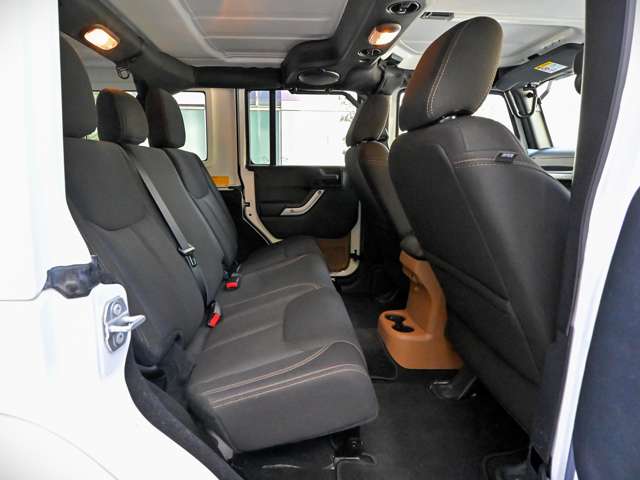 ジープ ラングラー　アンリミテッド アンリミテッド サハラ ４ＷＤ H28年 (関東) 99