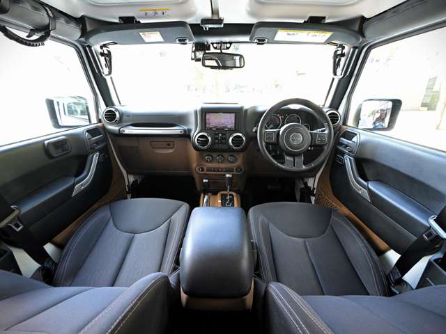 ジープ ラングラー　アンリミテッド アンリミテッド サハラ ４ＷＤ H28年 (関東) 99