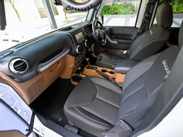 ジープ ラングラー　アンリミテッド アンリミテッド サハラ ４ＷＤ H28年 (関東) 99