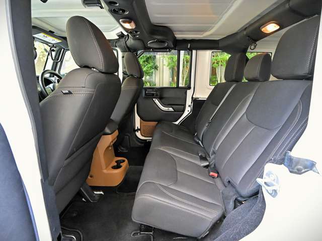 ジープ ラングラー　アンリミテッド アンリミテッド サハラ ４ＷＤ H28年 (関東) 99