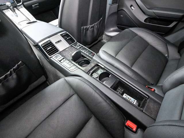 ポルシェ パナメーラ ４Ｓ ＰＤＫ ４ＷＤ H24年 (関東) 99