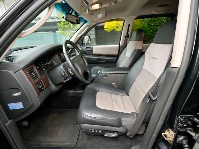 ダッジ デュランゴ Ｒ／Ｔ ５．９ Ｖ８ ４ＷＤ H13年 (関東) 99