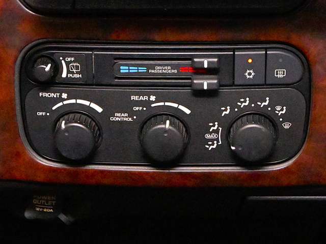 ダッジ デュランゴ Ｒ／Ｔ ５．９ Ｖ８ ４ＷＤ H13年 (関東) 99