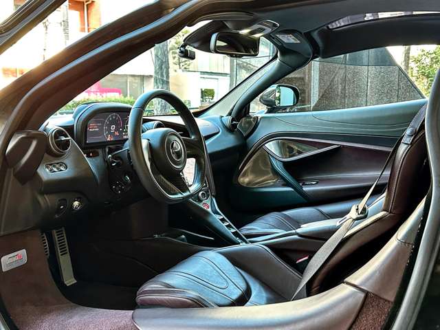マクラーレン ７２０Ｓ ＬＡＵＮＣＨ ＥＤＩＴＩＯＮ／左Ｈ／外装スペシャルカラ－／ H29年 (関東) 99