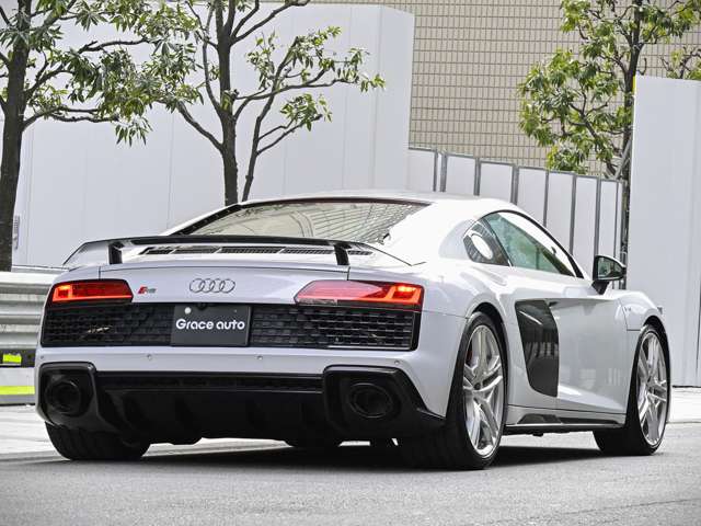 アウディ Ｒ８ Ｖ１０ パフォーマンス ５．２ ＦＳＩ クワトロ ４ＷＤ R2年 (関東) 99