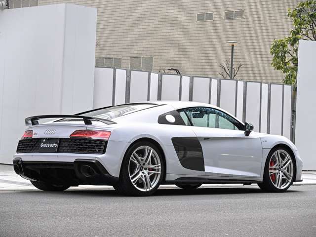 アウディ Ｒ８ Ｖ１０ パフォーマンス ５．２ ＦＳＩ クワトロ ４ＷＤ R2年 (関東) 99