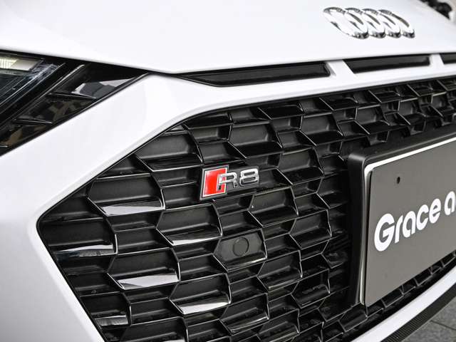 アウディ Ｒ８ Ｖ１０ パフォーマンス ５．２ ＦＳＩ クワトロ ４ＷＤ R2年 (関東) 99