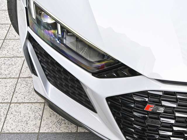 アウディ Ｒ８ Ｖ１０ パフォーマンス ５．２ ＦＳＩ クワトロ ４ＷＤ R2年 (関東) 99