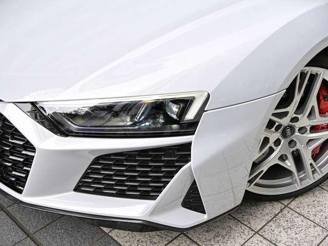 アウディ Ｒ８ Ｖ１０ パフォーマンス ５．２ ＦＳＩ クワトロ ４ＷＤ R2年 (関東) 99