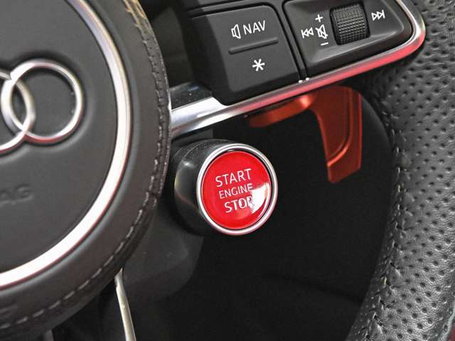 アウディ Ｒ８ Ｖ１０ パフォーマンス ５．２ ＦＳＩ クワトロ ４ＷＤ R2年 (関東) 99