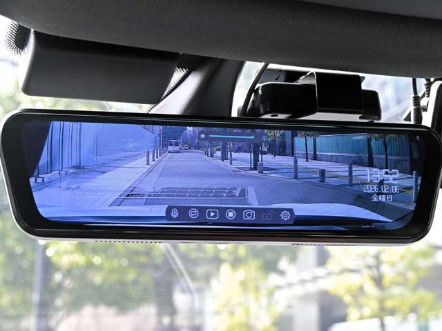 アウディ Ｒ８ Ｖ１０ パフォーマンス ５．２ ＦＳＩ クワトロ ４ＷＤ R2年 (関東) 99