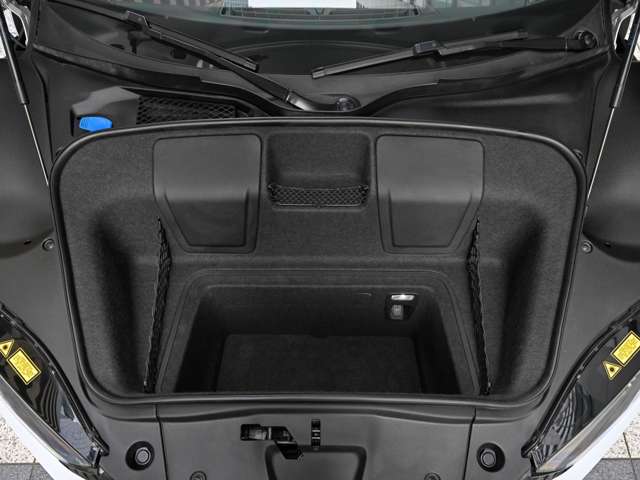 アウディ Ｒ８ Ｖ１０ パフォーマンス ５．２ ＦＳＩ クワトロ ４ＷＤ R2年 (関東) 99