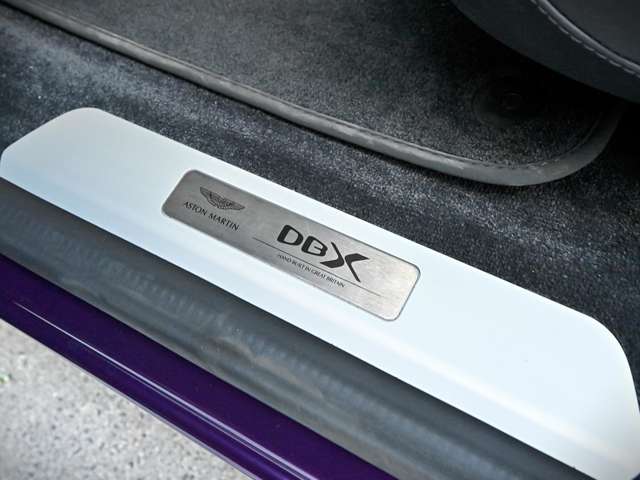 アストンマーティン ＤＢＸ ７０７ ４ＷＤ R6年 (関東) 99