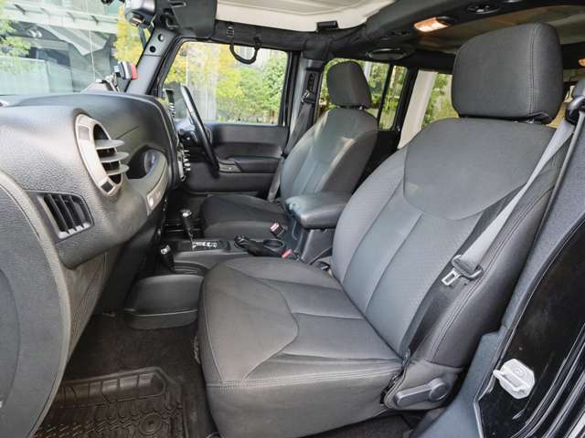 ジープ ラングラー　アンリミテッド アンリミテッド スポーツ ４ＷＤ H28年 (関東) 99