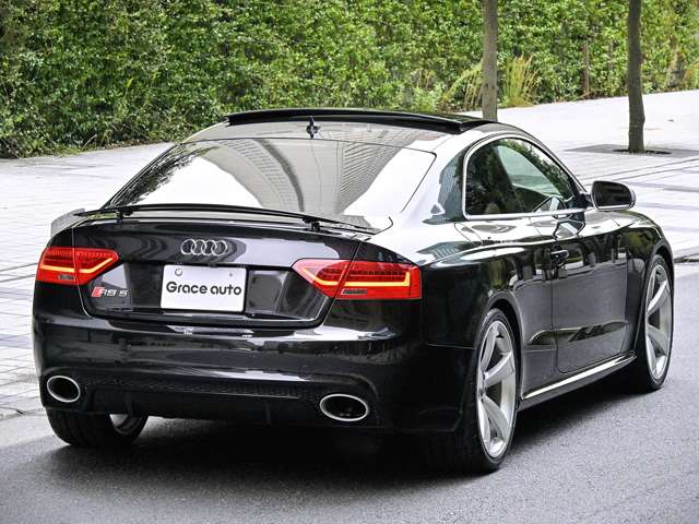 アウディ ＲＳ５ ４．２ ４ＷＤ H25年 (関東) 99