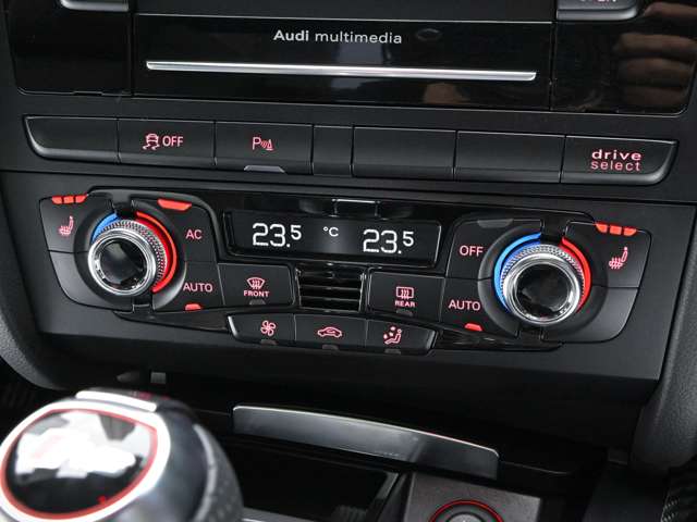 アウディ ＲＳ５ ４．２ ４ＷＤ H25年 (関東) 99