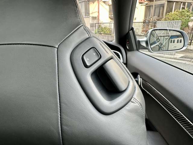 アウディ ＲＳ５ ４．２ ４ＷＤ H25年 (関東) 99