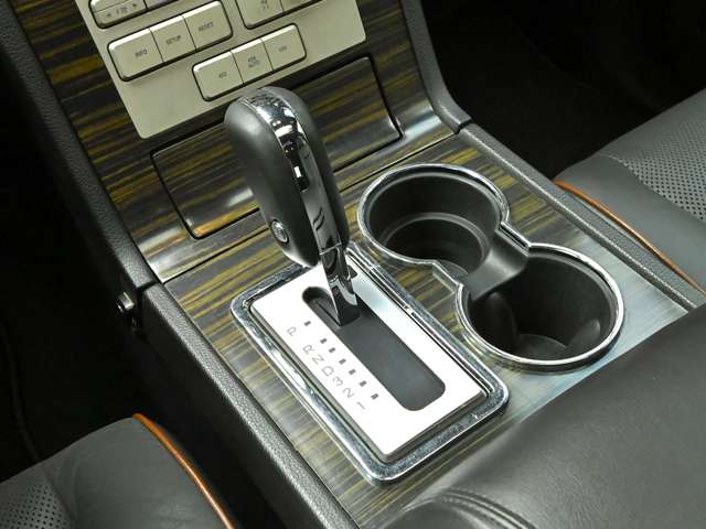 リンカーン ナビゲーター ５．４ ４ＷＤ H22年 (関東) 99