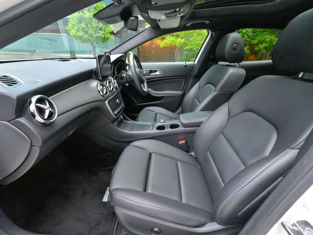 メルセデスベンツ ＧＬＡクラス ＧＬＡ２２０ ４マチック ４ＷＤ R1年 (関東) 99