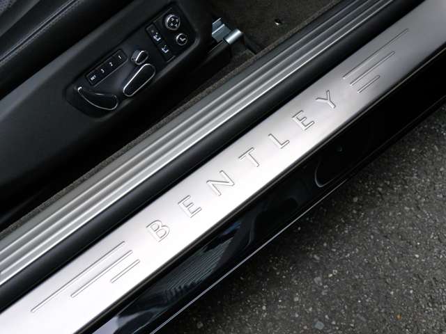 ベントレー コンチネンタルＧＴコンバーチブル Ｖ８ ４ＷＤ H26年 (関東) 99