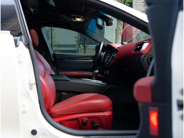 マセラティ ギブリ Ｓ Ｑ４ ４ＷＤ H26年 (関東) 99