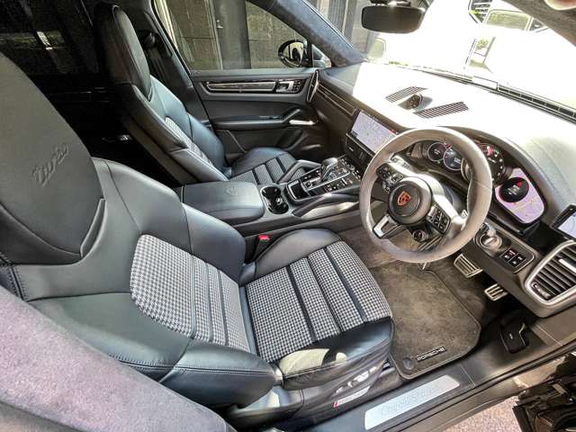 ポルシェ カイエンクーペ ターボ ティプトロニックＳ ４ＷＤ R2年 (関東) 99