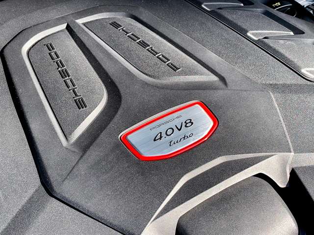 ポルシェ カイエンクーペ ターボ ティプトロニックＳ ４ＷＤ R2年 (関東) 99