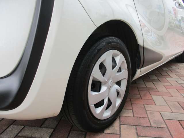 トヨタ シエンタ　ハイブリッド ハイブリッド １．５ Ｇ H27年 (甲信越・北陸) 99