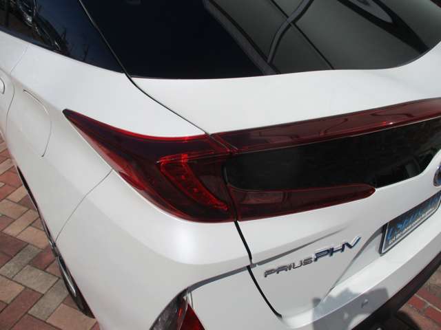 トヨタ プリウスＰＨＶ １．８ Ａ H29年 (甲信越・北陸) 99