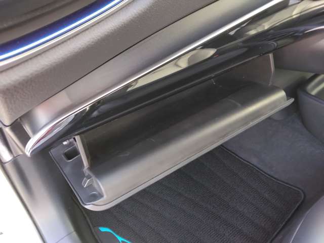 トヨタ プリウス １．８ Ｓ ツーリングセレクション H28年 () 99