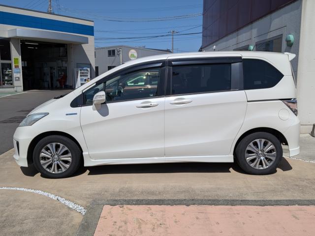ホンダ フリード　ハイブリッド １．５ ＨＹＢＲＩＤ 後席モニター 両側電動 H24年 () 99