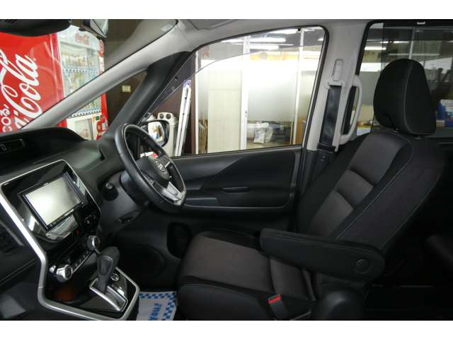 日産 セレナ ２．０ ハイウェイスター ４ＷＤ H29年 (東北) 99