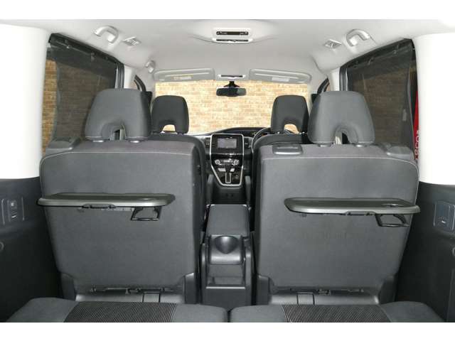 日産 セレナ ２．０ ハイウェイスター ４ＷＤ H29年 (東北) 99