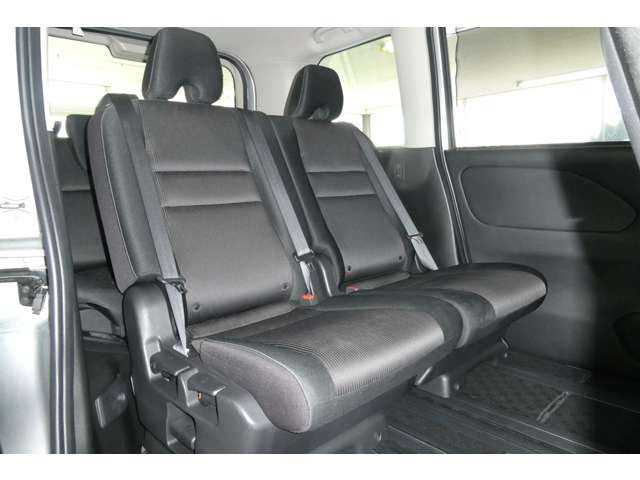 日産 セレナ ２．０ ハイウェイスター ４ＷＤ H29年 (東北) 99