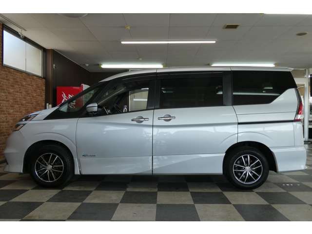 日産 セレナ ２．０ ハイウェイスター ４ＷＤ H29年 (東北) 99