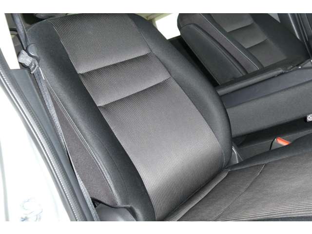 日産 セレナ ２．０ ハイウェイスター ４ＷＤ H29年 (東北) 99